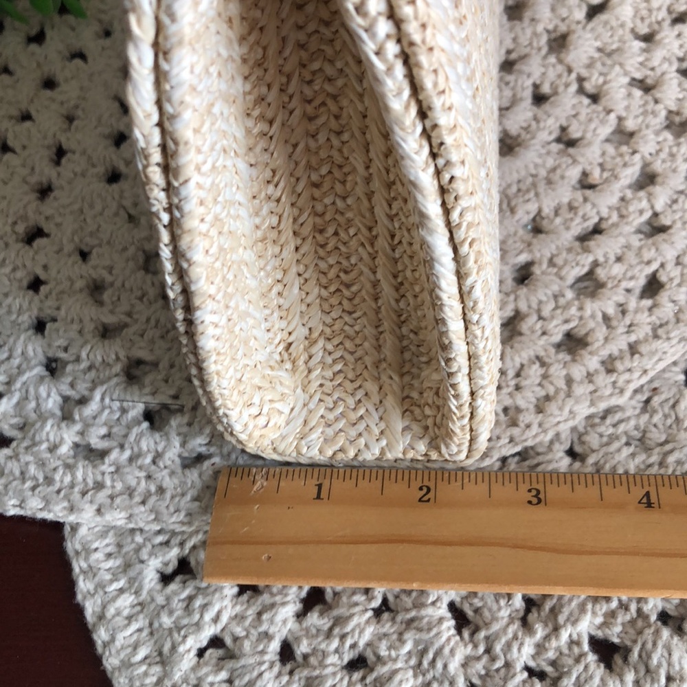 Haute Hippie Cream Woven Straw Top-Handle Bag with Shell Clasp - Picture 7 of 10